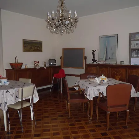 Torquato Tasso Oda ve Kahvaltı *
